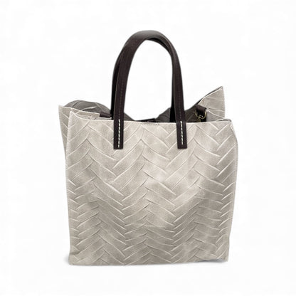 Borsa in pelle accessoriata